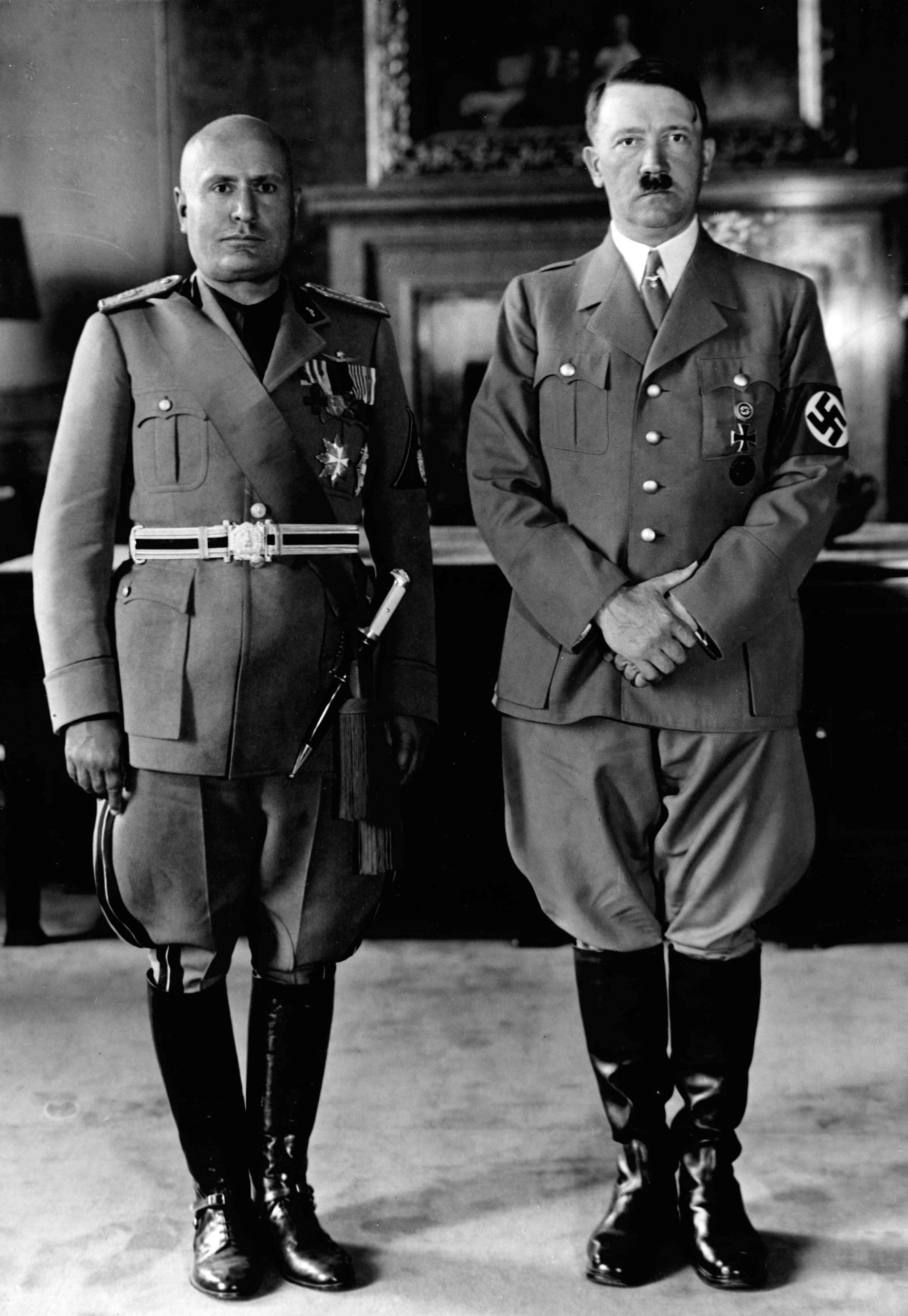 Hitler e Mussolini. Imagem: Domínio Público/Wikimedia Commons.