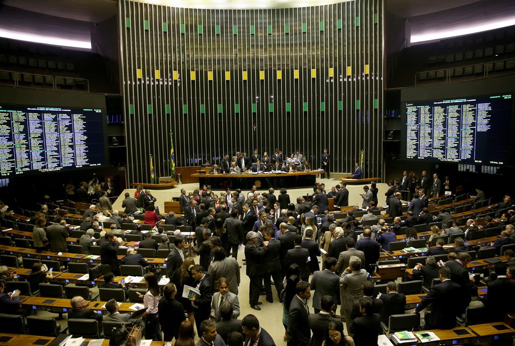 Câmara de Deputados. Texto: Como são eleitos os deputados federais e estaduais? 