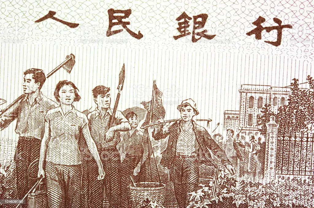 A imagem é uma figura que representa trabalhadores chineses. Eles caminham com objetos de trabalho como foices, pás e baldes. Acima deles, há ideogramas chineses.