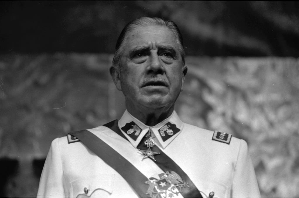 Ditador chileno Augusto Pinochet Homem com farda