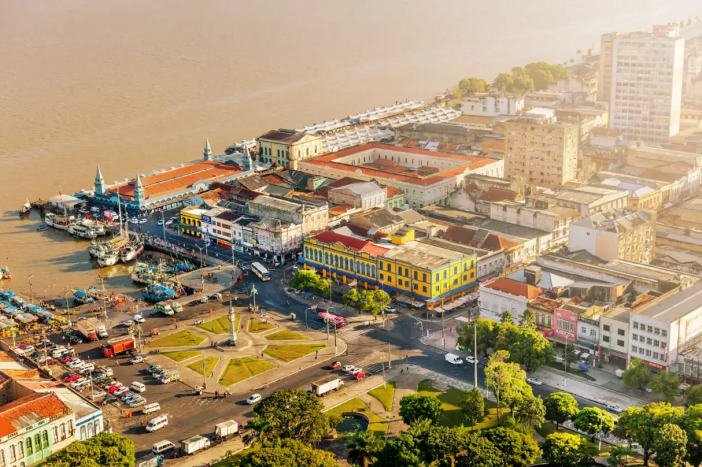 Imagem da área central da capital paraense que sedia a COP 30
